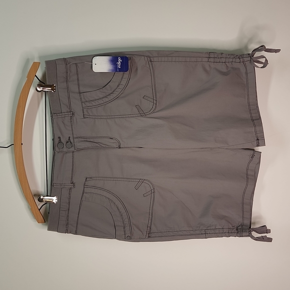 Indigo Pants - Size 10 Indigo  12" skimmer Shorts NWT C77